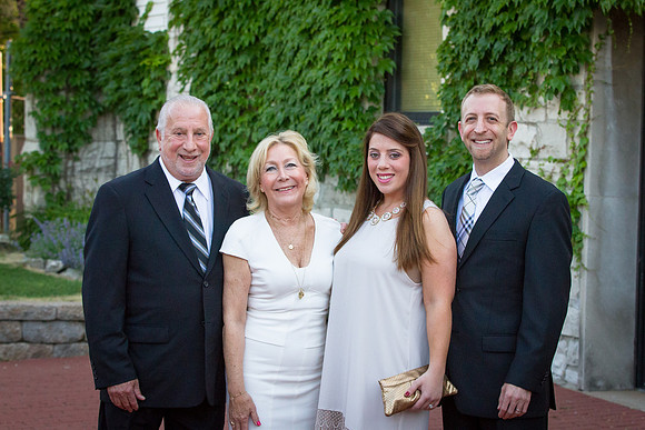 2013DermGrad043