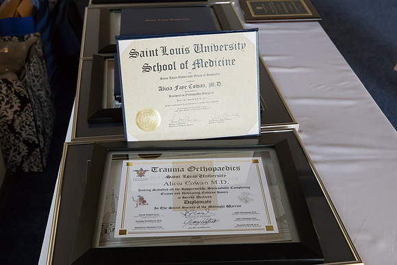 SLU_OrthopaedicSurgery_2017_Graduation_001