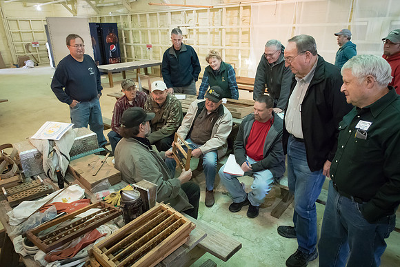 AmericasFarmers_BedfordBeekeepers_766