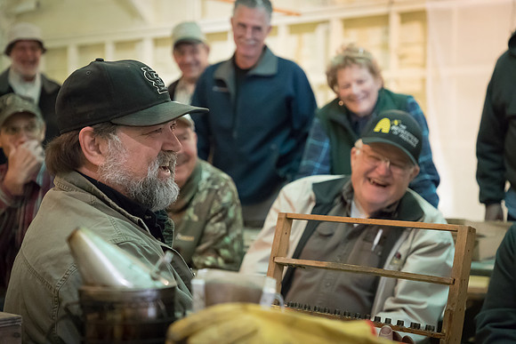 AmericasFarmers_BedfordBeekeepers_799