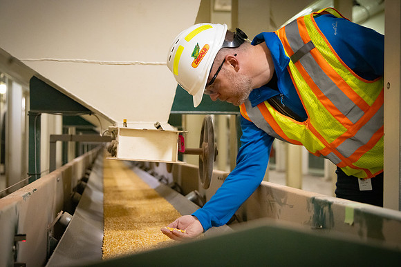 BCS_NA_Grinnell_Production_4582