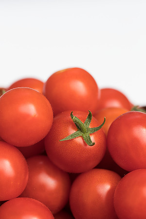 Tomato_HuskyCherryRed_0059