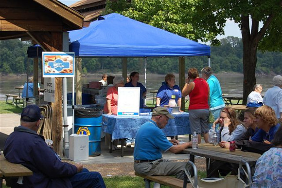Rotary Trail Day 2009 017