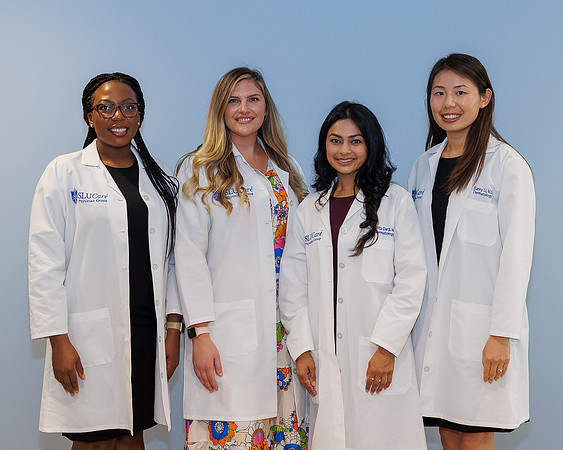 2022DermGroup8a