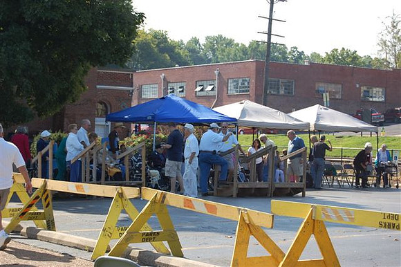 Rotary Trail Day 2009 002