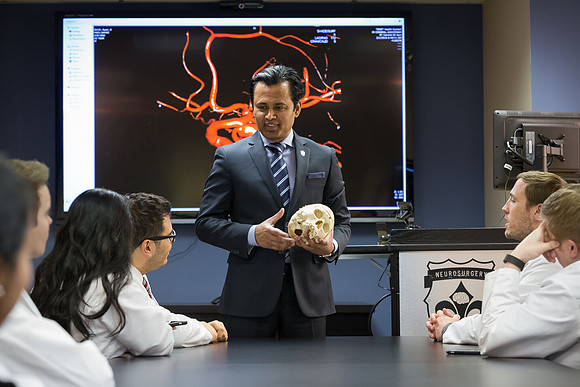 SLU_Neurosurgery_Feb2016_005
