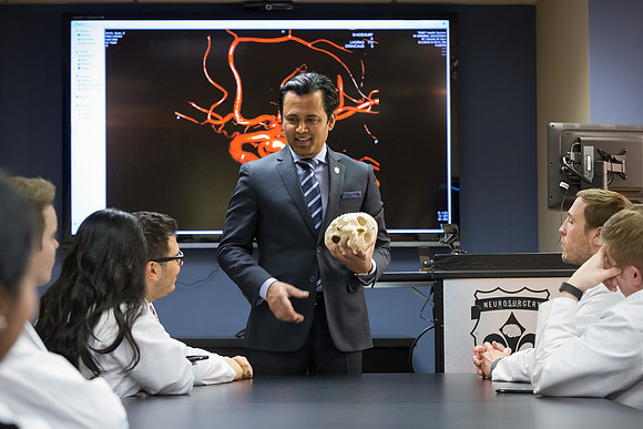 SLU_Neurosurgery_Feb2016_006