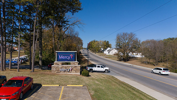 PER_Signs_434_N.WestStreet_Perryville_MO_Exterior_2