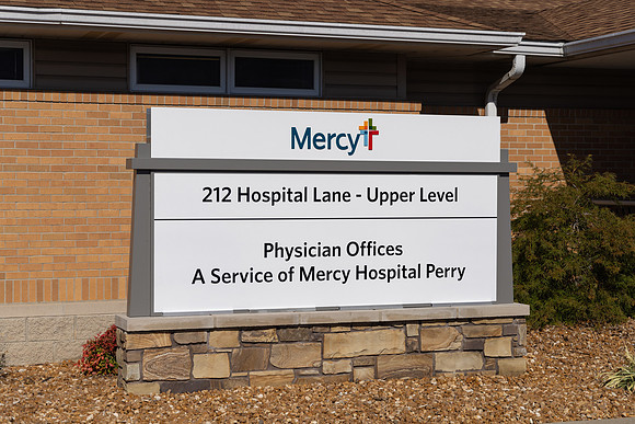 PER_Clinic_212_HospitalLane_Perryville_MO_Exterior_11