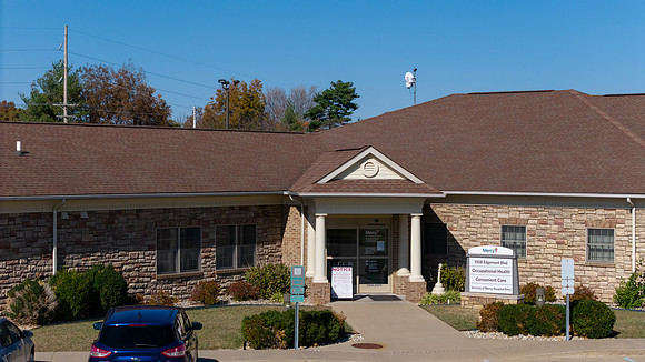 PER_ConvenientCare_1508_EdgemontBlvd_Perryville_MO_Exterior_4