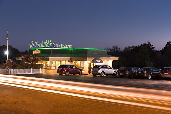 Rothschilds_Exterior_Neon