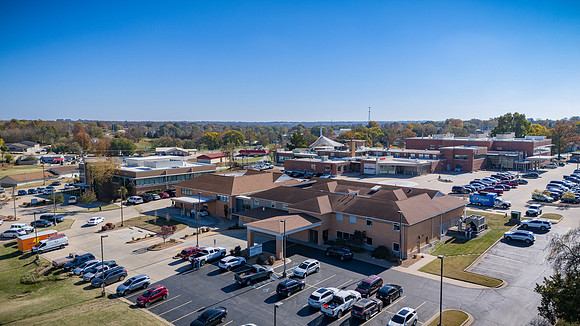PER_Clinic_212_HospitalLane_Perryville_MO_Exterior_3