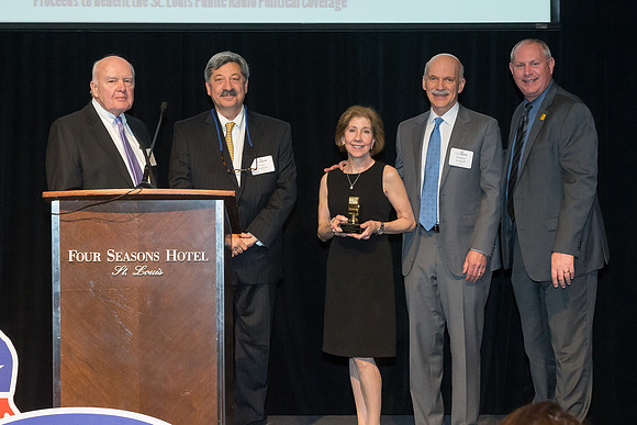 STLPR_2016AnnualDinner_395