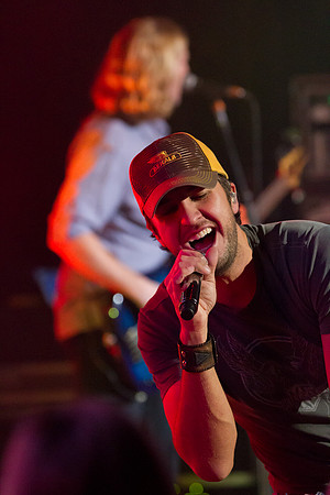 DKLukeBryan184