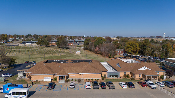 PER_Clinic_212_HospitalLane_Perryville_MO_Exterior_8