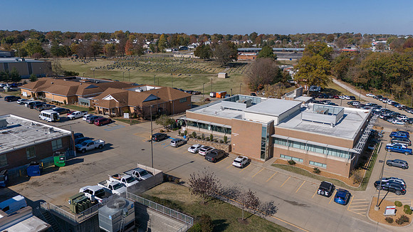 PER_Clinic_206_HospitalLane_Perryville_MO_Exterior_9